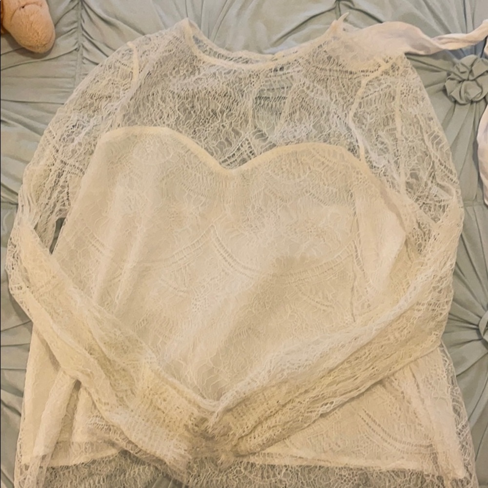 Cupcakes and cashmere lace top M NWOT